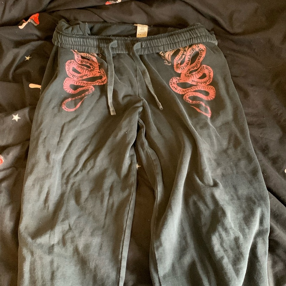 Garage black dragon sweatpants US Small